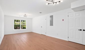 18 Pleasantview Ave, Johnston, RI 02919