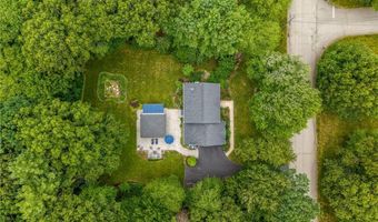 91 Woodridge Dr, North Kingstown, RI 02874
