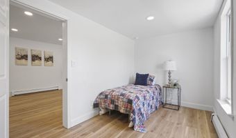 310 East Rd, Belford, NJ 07718
