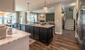326 Oak Meadow Ln, Angier, NC 27501