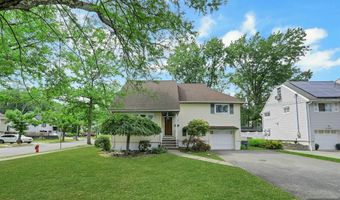 556 Sandra Pl, Teaneck, NJ 07666