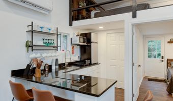 576 Pine Grove Rd, Beattyville, KY 41311