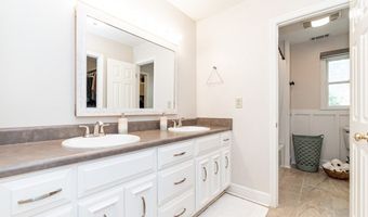 2518 Kenilworth Dr, Albany, GA 31707