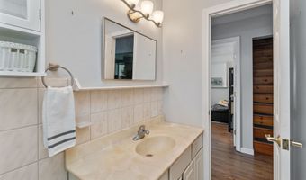 113 Gazo Ave, Burlington, VT 05408