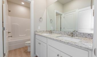 1603 SW Casuarina Dr 2, Bentonville, AR 72713