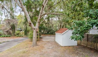 2677 Broad St, Beaufort, SC 29902