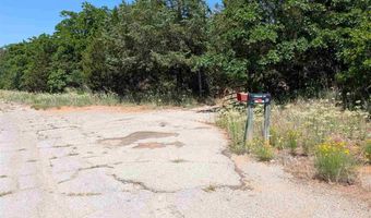 107 Hollar Rd, Anadarko, OK 73005