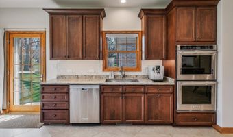 500 E Sherwood Dr, Addison, IL 60101