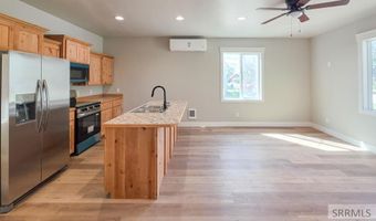 359 Challis Ave, Arco, ID 83213