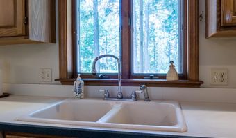 9 Kennebec Cir, Bath, ME 04530
