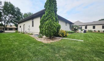 2510 Bobbie Dr, Aberdeen, SD 57401