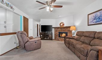 709 N KENSINGTON Dr, Appleton, WI 54915