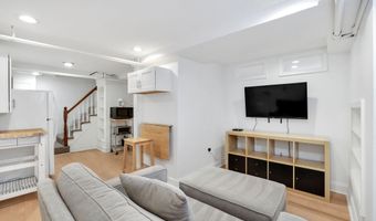 3113 44TH St NW, Washington, DC 20016