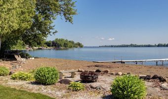 16 Macomber Pt, Alburgh, VT 05440