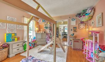 22643 Twin Oaks Rd, Abingdon, VA 24211