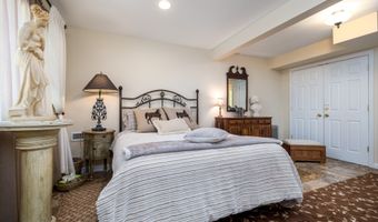 53 Huckleberry Hill Rd, Brookfield, CT 06804