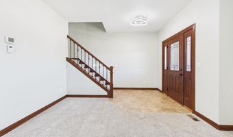 812 S 5th Ave, Brandon, SD 57005