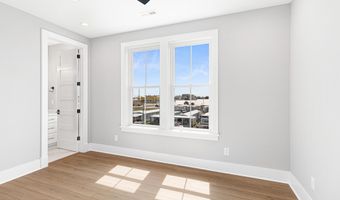 121 Sound Dr, Atlantic Beach, NC 28512
