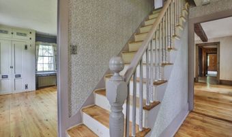 42 Main St, Brookline, NH 03033