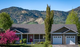 216 COLUMBINE St, Alpine, WY 83128