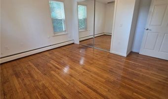 2 Chapel Ln, Lincoln, RI 02865