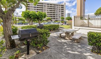 1160 Ala Napunani St 806, Honolulu, HI 96818