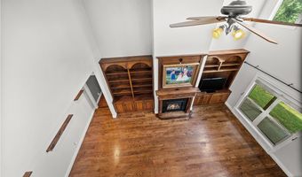 9915 E Plentywood Rd, Bentonville, AR 72712