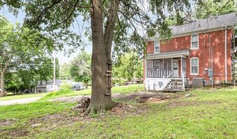 1016 N 10th St, Atchison, KS 66002