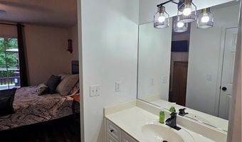 121 Roxbury Ct, Advance, NC 27006