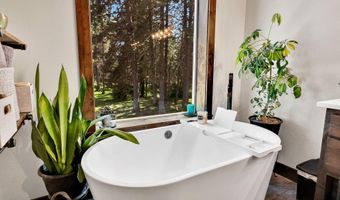300 E SEASONS Rd, Athol, ID 83801
