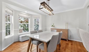 34 MARINA Dr, Bayonne, NJ 07002