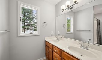 17 Pine Grove Dr, Batesville, IN 47006