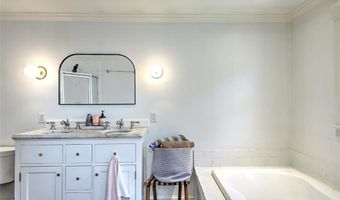 264 Sowams Rd, Barrington, RI 02806