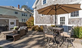 50 Charles St, Bristol, RI 02809