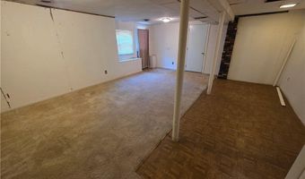 1 Hopkins Ct, Coventry, RI 02816