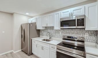 1324 W PRATT St, Baltimore, MD 21223