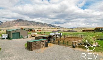 8 Mountain Dr, Cody, WY 82414