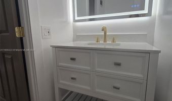 9800 W Bay Harbor Dr 305, Bay Harbor Islands, FL 33154