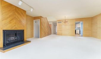 2155 Pauline Ct, Ann Arbor, MI 48103