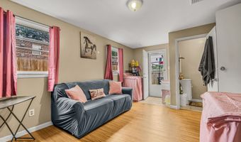 242 Pearl Harbor St, Bridgeport, CT 06610