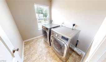 940 Longitude Ln, Amherst, OH 44001