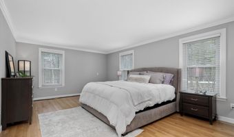 3 Chickadee Ct, Bedford, NH 03110