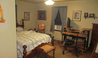 230 S Division St, Auburn, IN 46706