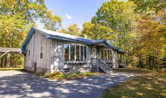 4 Howard Siding Ln, Abbot, ME 04406