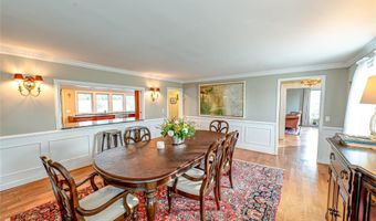 178 S Bayview Ave, Amityville, NY 11701