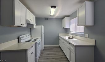 3240 N Michael Way 3, Las Vegas, NV 89108