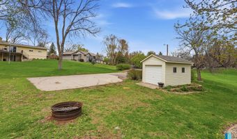 609 S Splitrock Blvd, Brandon, SD 57005