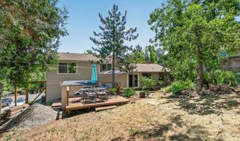 635 Chestnut St, Ashland, OR 97520