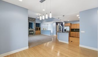 820 Greenwood Hills Dr, Adel, IA 50003