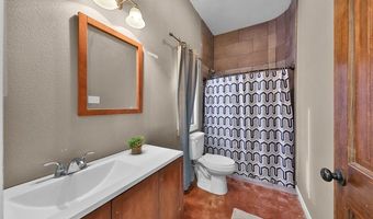 1523 Meadow Gln, Adkins, TX 78101